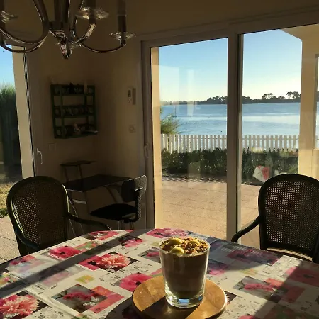 Maison Les Pieds Dans L Eau Roscoff Exterior photo