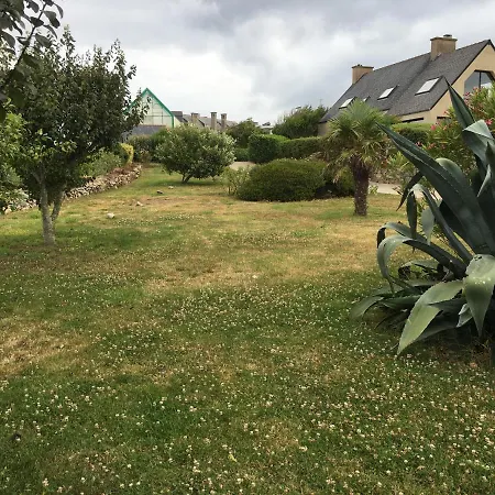 Maison Les Pieds Dans L Eau Roscoff Exterior photo